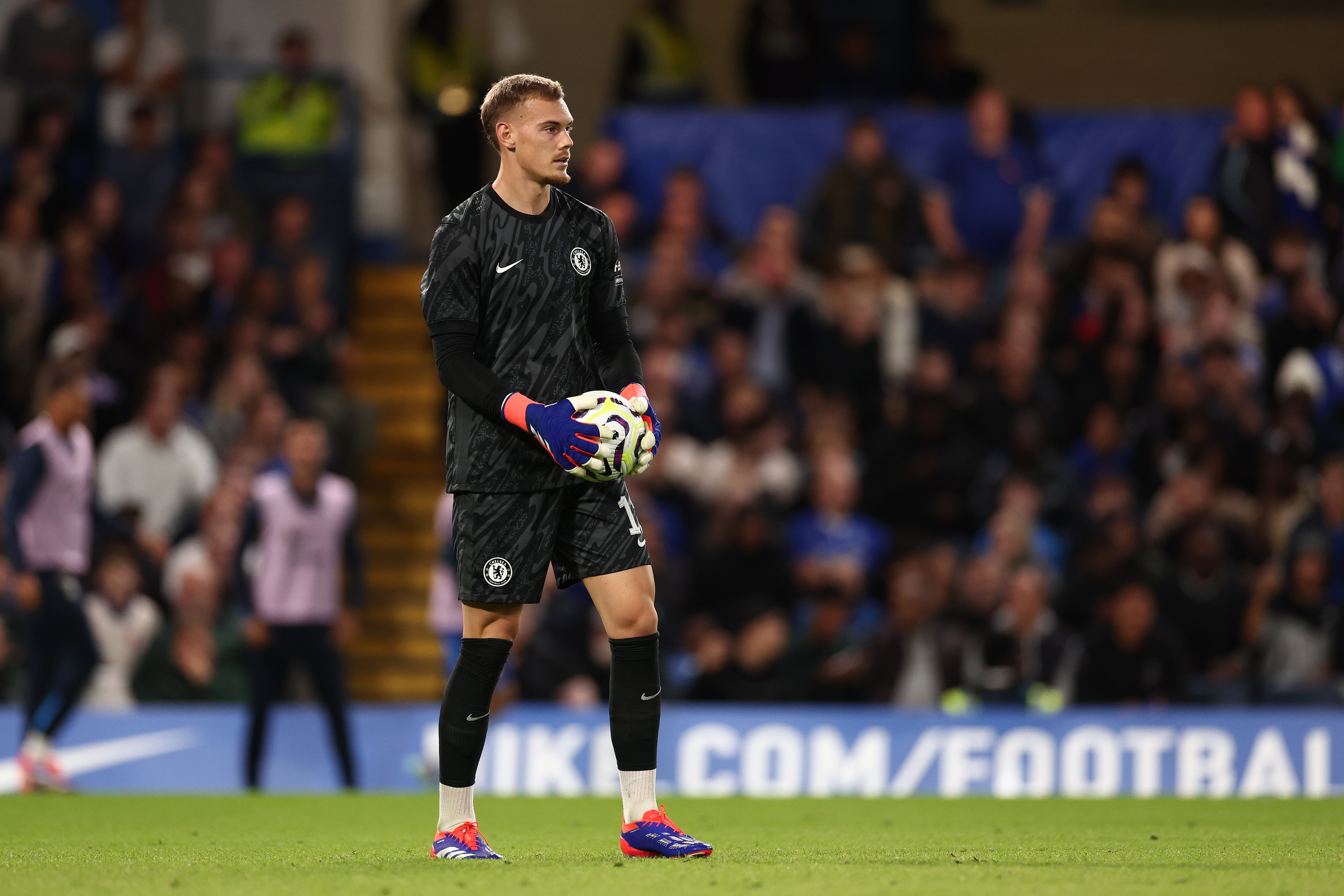 双色球开奖结果-天空体育：切尔西二门约恩森吸引多队关注，但蓝军不打算放人